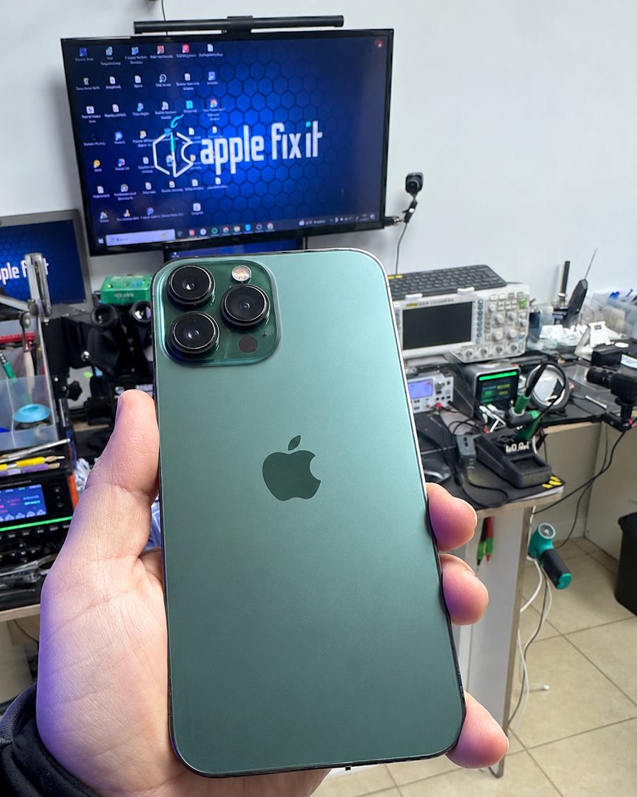 El mismo iPhone con la tapa nueva